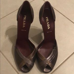 Prada silver/gold leather peep toe heels sz 7.5/8